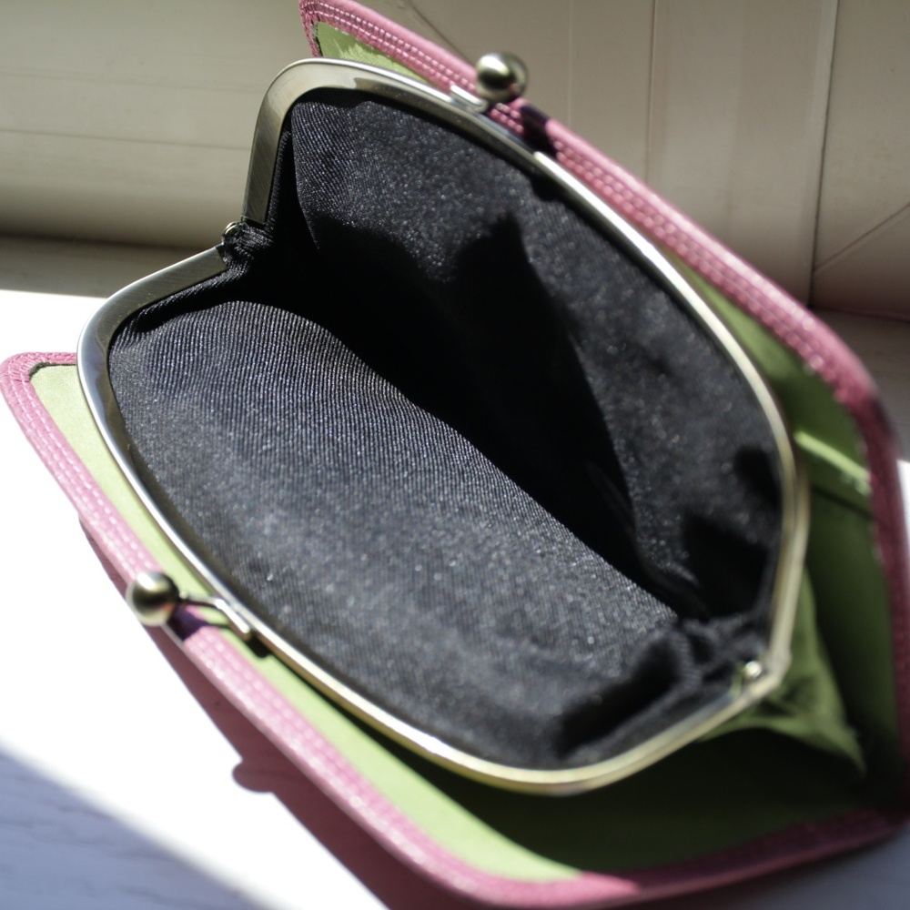 🛍 Pink and Green Leather Wallet - Picture 4 of 8